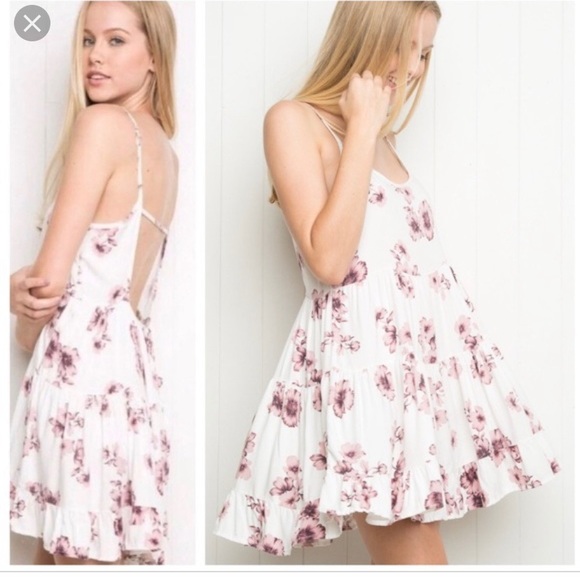 Brandy Melville Jada Dress - Picture 6 of 12